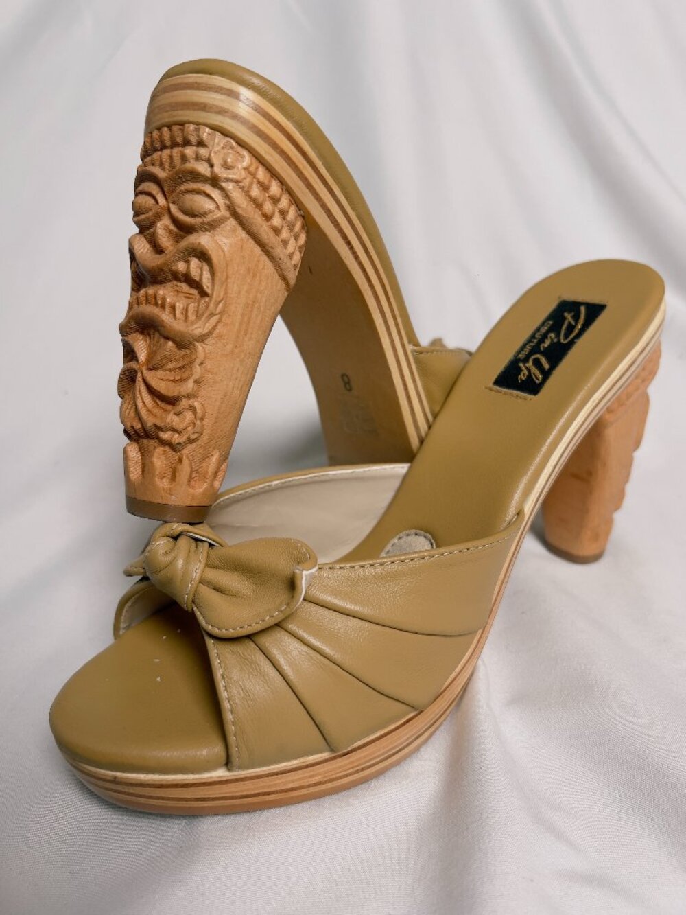 Pinup Couture Camel Tiki Mule Size 8